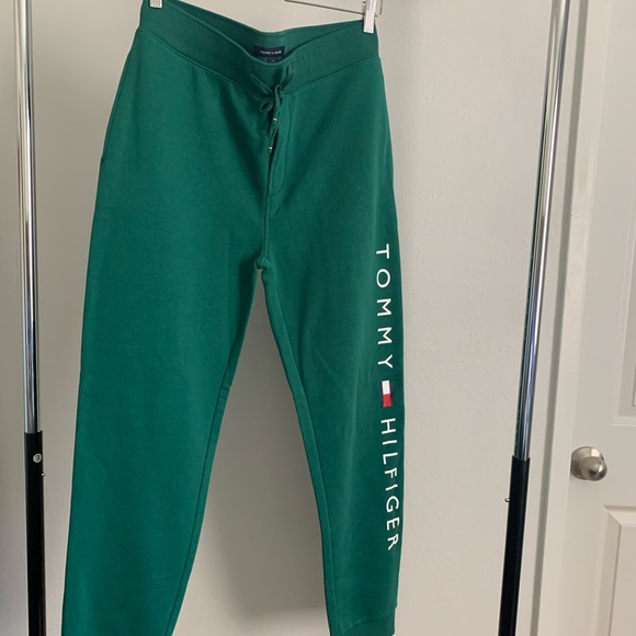 green tommy hilfiger sweatpants